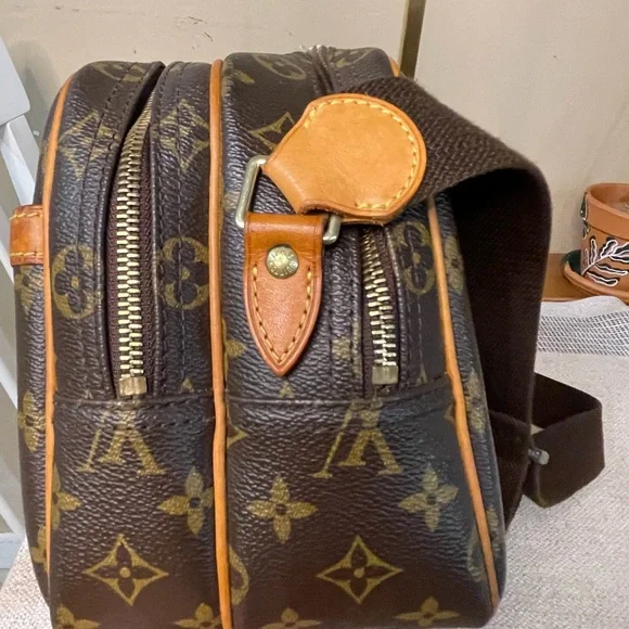 🔥 SOLD 🔥Louis Vuitton Reporter PM - Picture 7 of 16